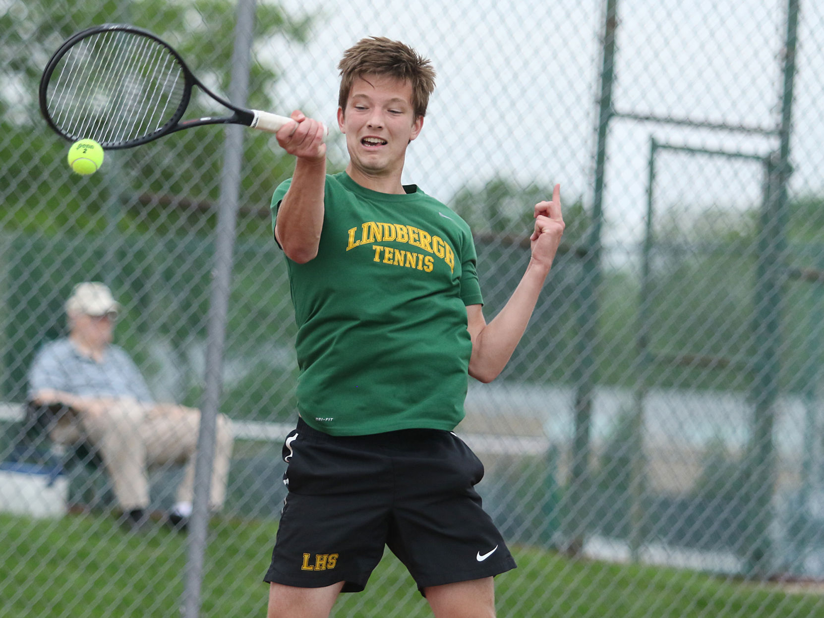 Lindbergh vs. SLUH tennis